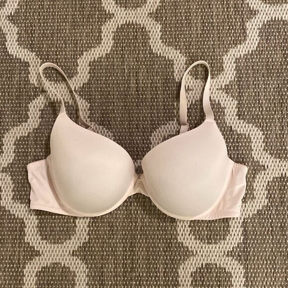 Victoria’s Secret bra wear everywhere push-up size 40 C - Picture 1 of 5